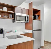 Executive Residency by Best Western Navigator Inn & Suites hotel detail image 7