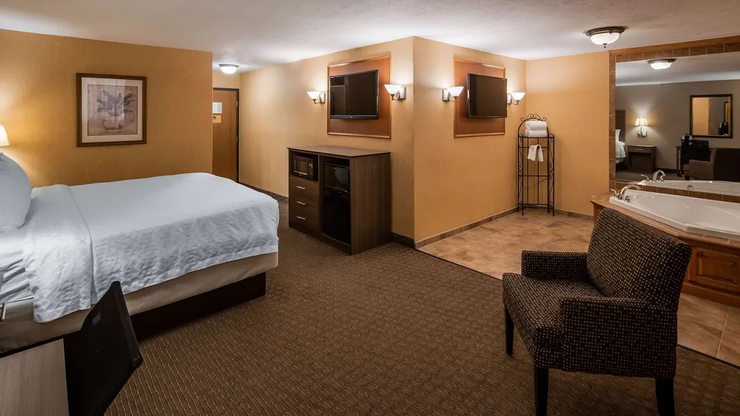 Best Western Plus North Canton Inn & Suites hotel detail image 6