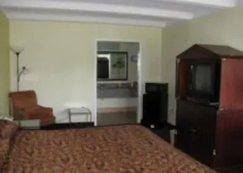 Walking Horse Lodge Lewisburg hotel thumbnail 4