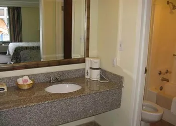 Walking Horse Lodge Lewisburg hotel thumbnail 6