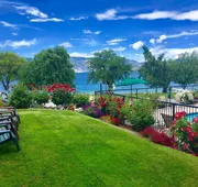 Lakeside Lodge And Suites hotel detail image 3