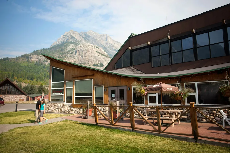 Waterton Lakes Lodge Resort hotel detail image 2