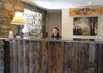Oakhurst Lodge hotel thumbnail 6