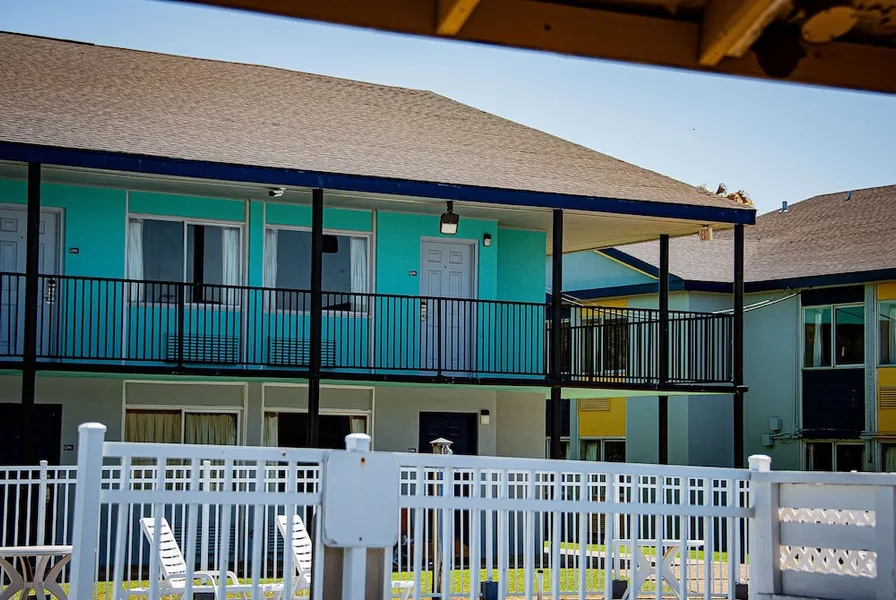 Super 8 by Wyndham Biloxi at the Beach hotel detail image 2
