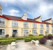 Red Lion Inn & Suites Auburn hotel detail image 3
