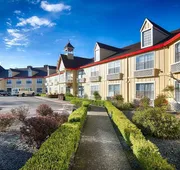Red Lion Inn & Suites Auburn hotel detail image 4