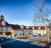 Red Lion Inn & Suites Auburn hotel detail image 7