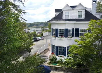Kennebunkport Inn hotel thumbnail 5