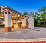 Red Roof Inn Defuniak Springs hotel detail image 3