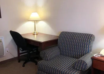 Royal Napanee Inn hotel thumbnail 3