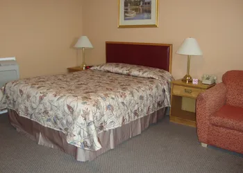 Royal Napanee Inn hotel thumbnail 7