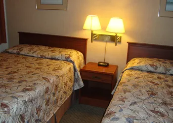 Royal Napanee Inn hotel thumbnail 8