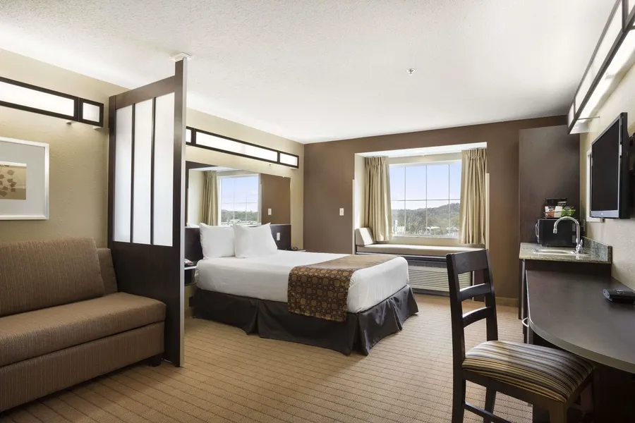 Microtel Inn & Suites by Wyndham Cambridge hotel detail image 6