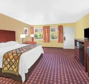 Super 8 by Wyndham Kerrville TX hotel detail image 7