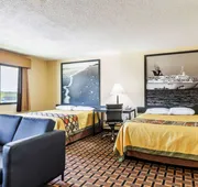 Super 8 by Wyndham League City/Kemah Area hotel detail image 7