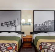 Super 8 by Wyndham Los Angeles Downtown hotel detail image 5