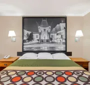 Super 8 by Wyndham Los Angeles Downtown hotel detail image 7