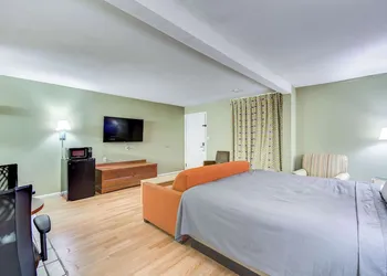 Knights Inn Berea hotel thumbnail 8