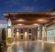 La Quinta Inn & Suites by Wyndham Chattanooga - East Ridge hotel detail image 4