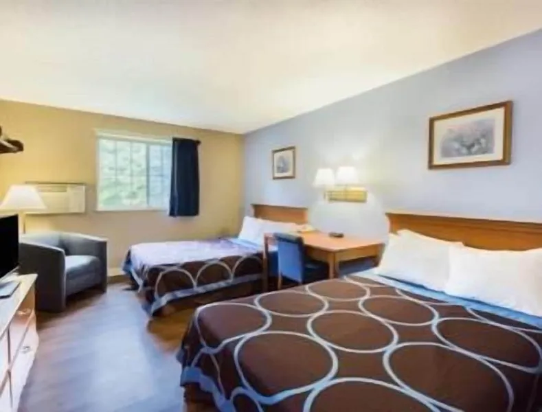 Super 8 by Wyndham East Stroudsburg/Poconos hotel detail image 6