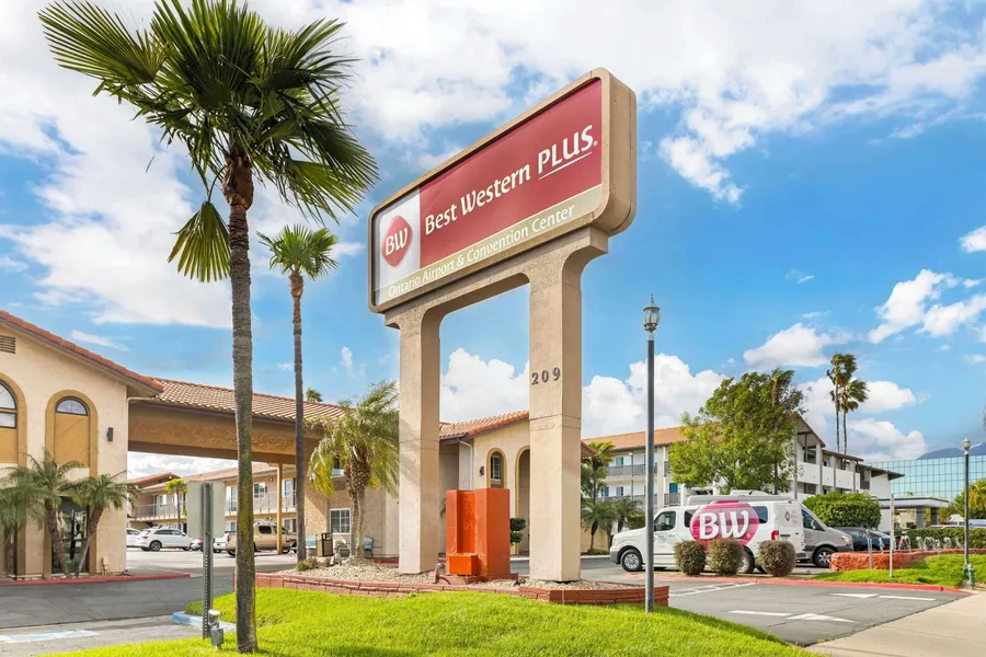 Best Western Plus Ontario Airport & Convention Center hotel detail image 2