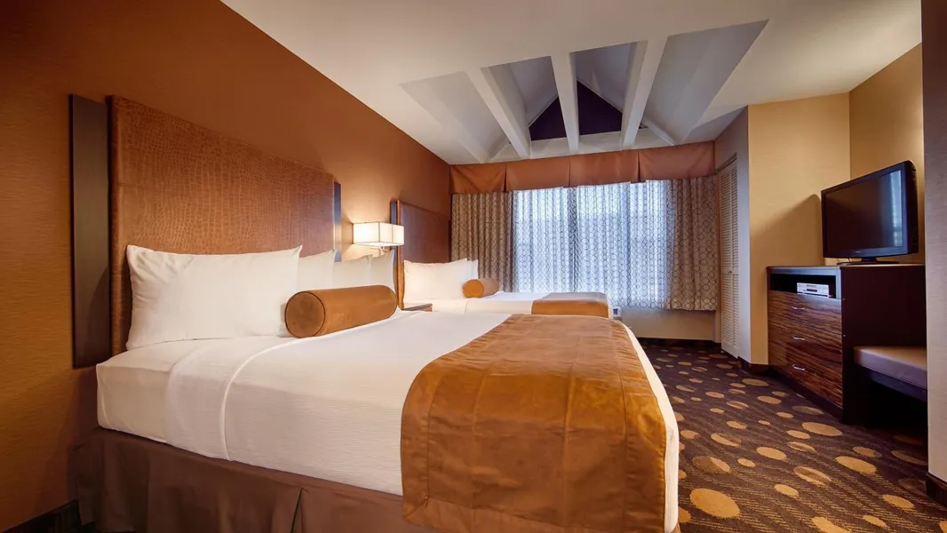 Best Western Plus Suites Hotel Coronado Island hotel detail image 6
