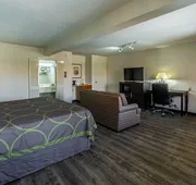 Super 8 by Wyndham El Paso Airport hotel detail image 7