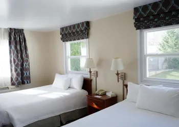 Monument Mountain Motel hotel thumbnail 7