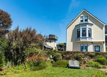 Headlands Inn Bed & Breakfast hotel thumbnail 2