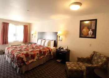 Sunburst Spa & Suites Motel hotel thumbnail 6