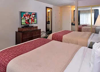 Red Roof Inn Arcata hotel thumbnail 6