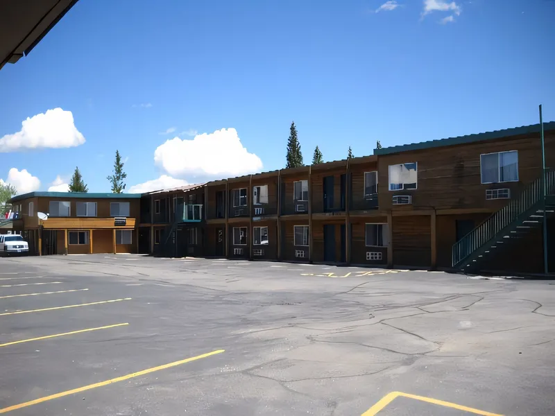 Yellowstone Country Inn hotel detail image 6