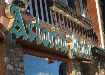 Astoria Hotel hotel thumbnail 6
