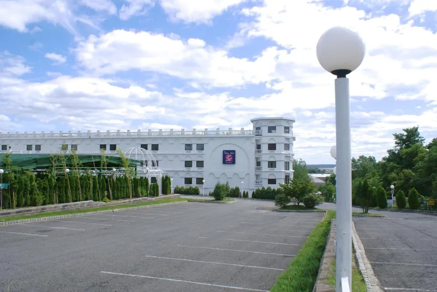 Raritan Hotel hotel detail image 2