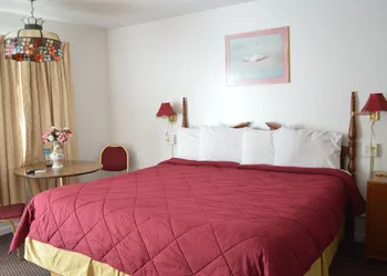Great Lakes Motel hotel thumbnail 7