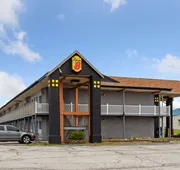 Super 8 by Wyndham Millbury/Toledo hotel detail image 5