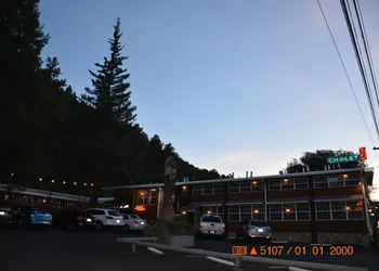 Sitzmark Chalet Inn hotel thumbnail 2