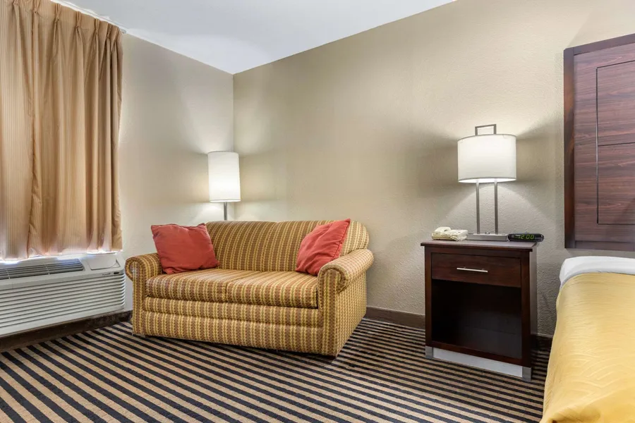 Econo Lodge Florence - Darlington hotel detail image 2
