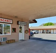 Golden Eagle Motel hotel detail image 3