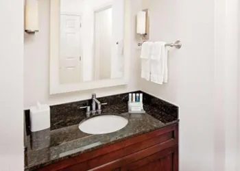 Homewood Suites By Hilton Dallas-Market Center hotel thumbnail 2