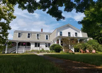 Maple Hill Farm Inn hotel thumbnail 4