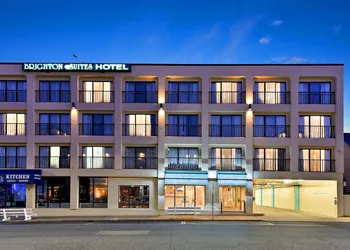 Brighton Suites Hotel hotel thumbnail 5