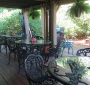 Captain Grant's 1754 hotel detail image 4