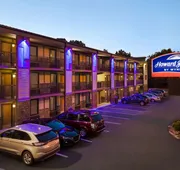Howard Johnson by Wyndham Pigeon Forge hotel detail image 7