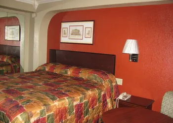 Economy Inn hotel thumbnail 5