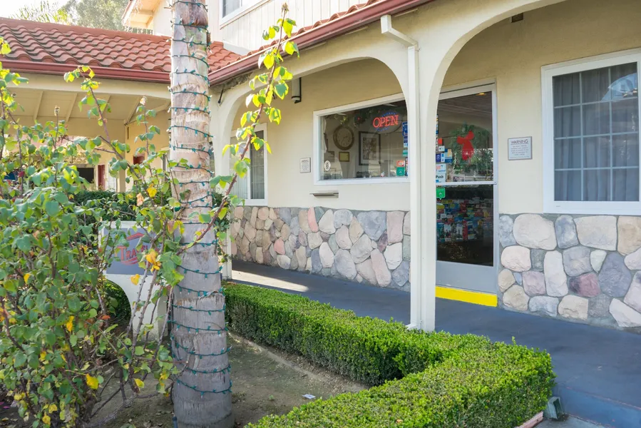 Travelers Inn hotel detail image 6