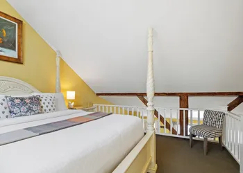 Hartstone Inn hotel thumbnail 8