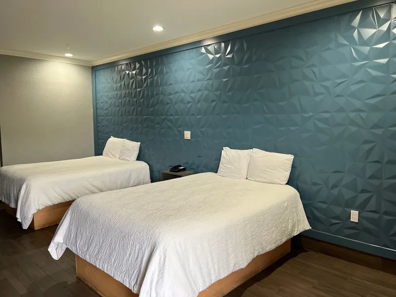 Symphony Inn and Suites hotel detail image 6