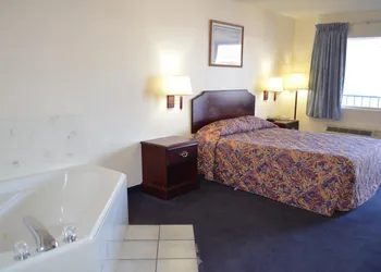 American Inn and Suites White Hall hotel thumbnail 7