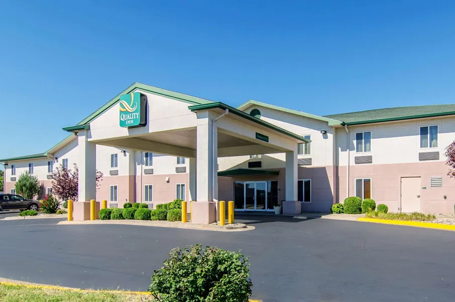 Quality Inn Junction City - Near Fort Riley hotel detail image 2